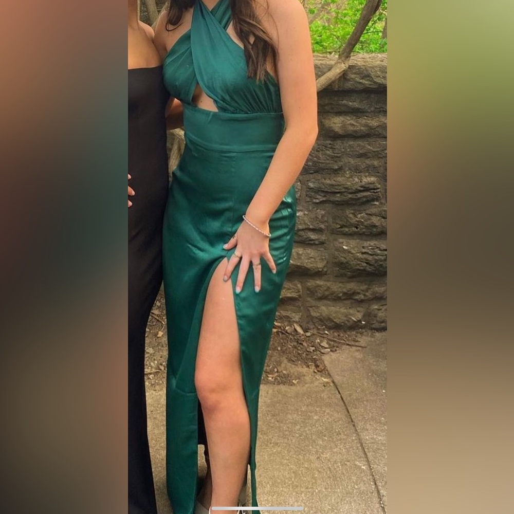 Emerald green prom dress